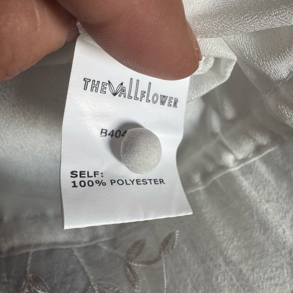 Chic White Floral Women's Blouse - Picture 12 of 12